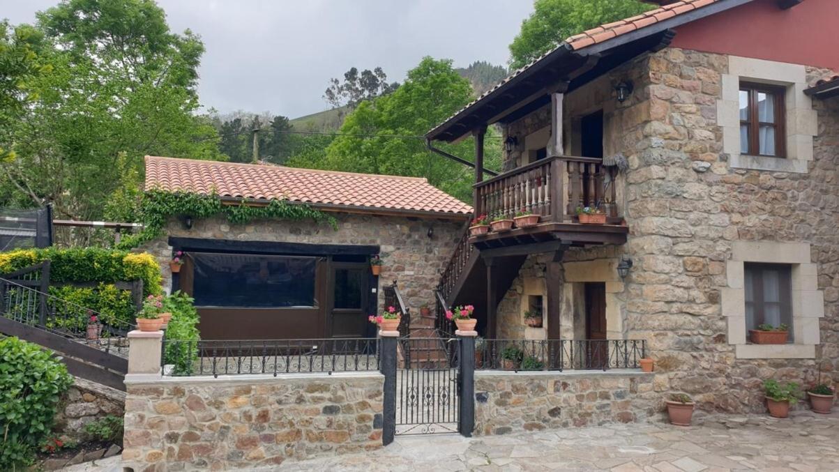 Casa Rural Caborzal Renedo De Cabuerniga Esterno foto