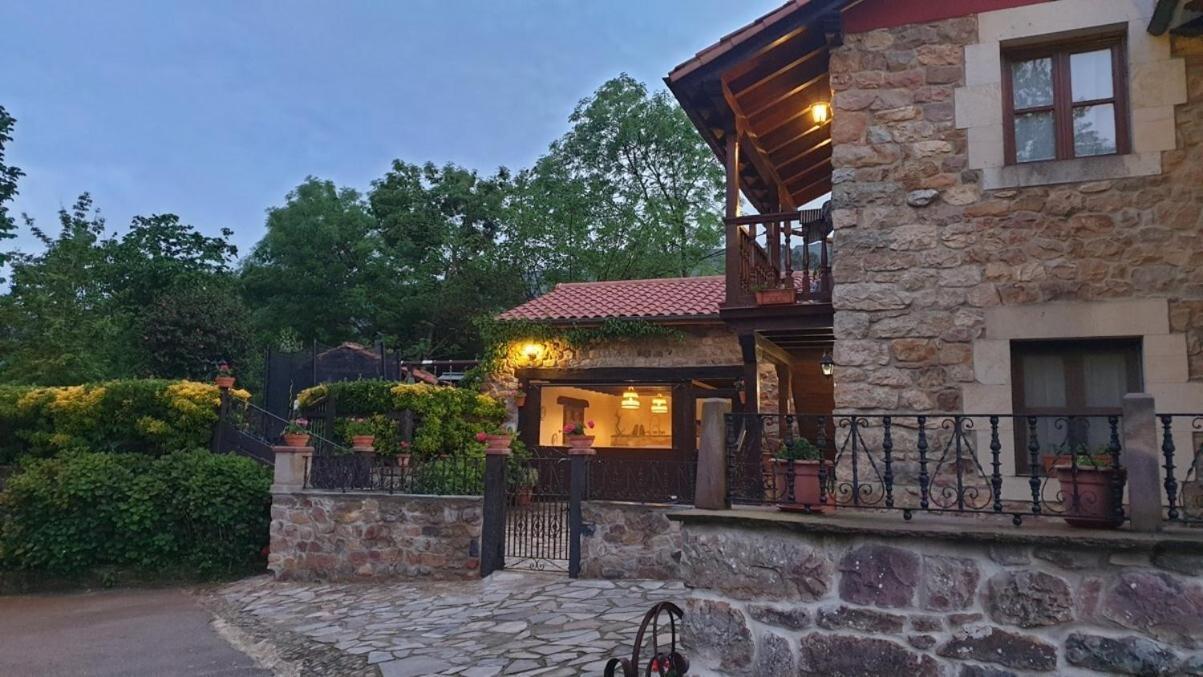 Casa Rural Caborzal Renedo De Cabuerniga Esterno foto