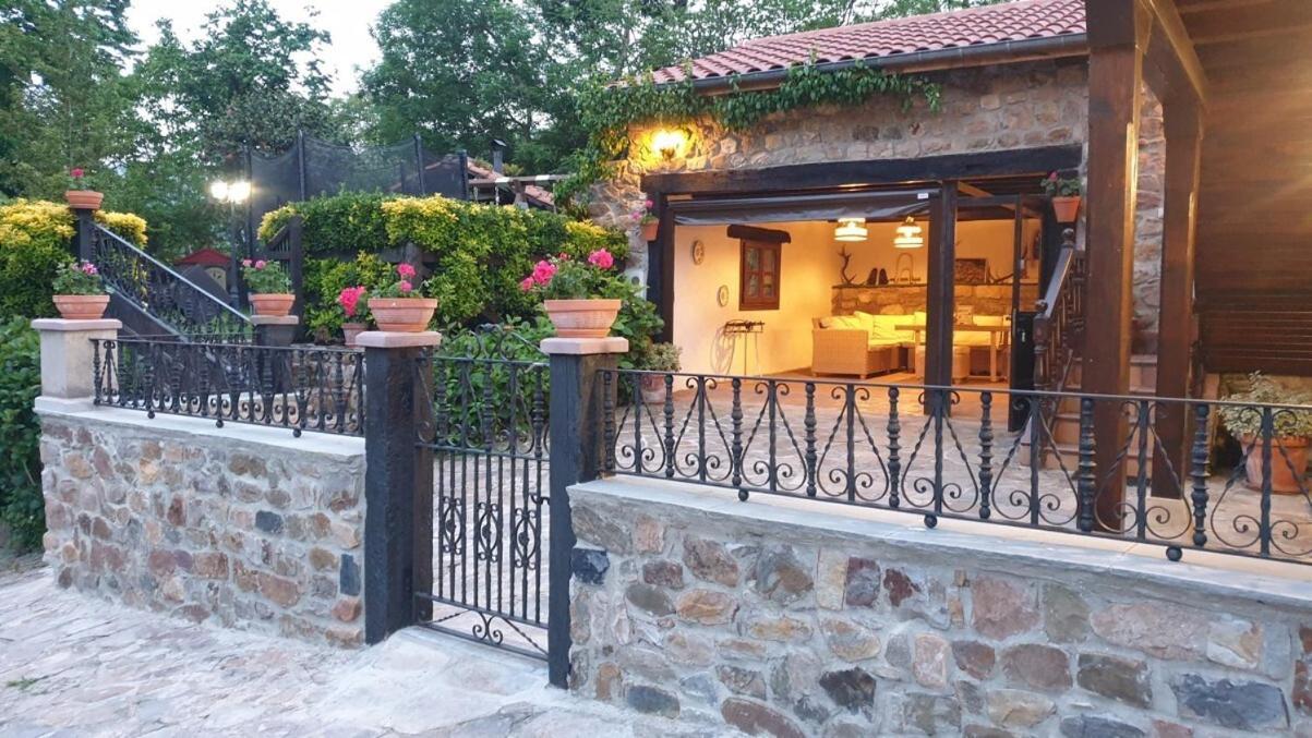 Casa Rural Caborzal Renedo De Cabuerniga Esterno foto