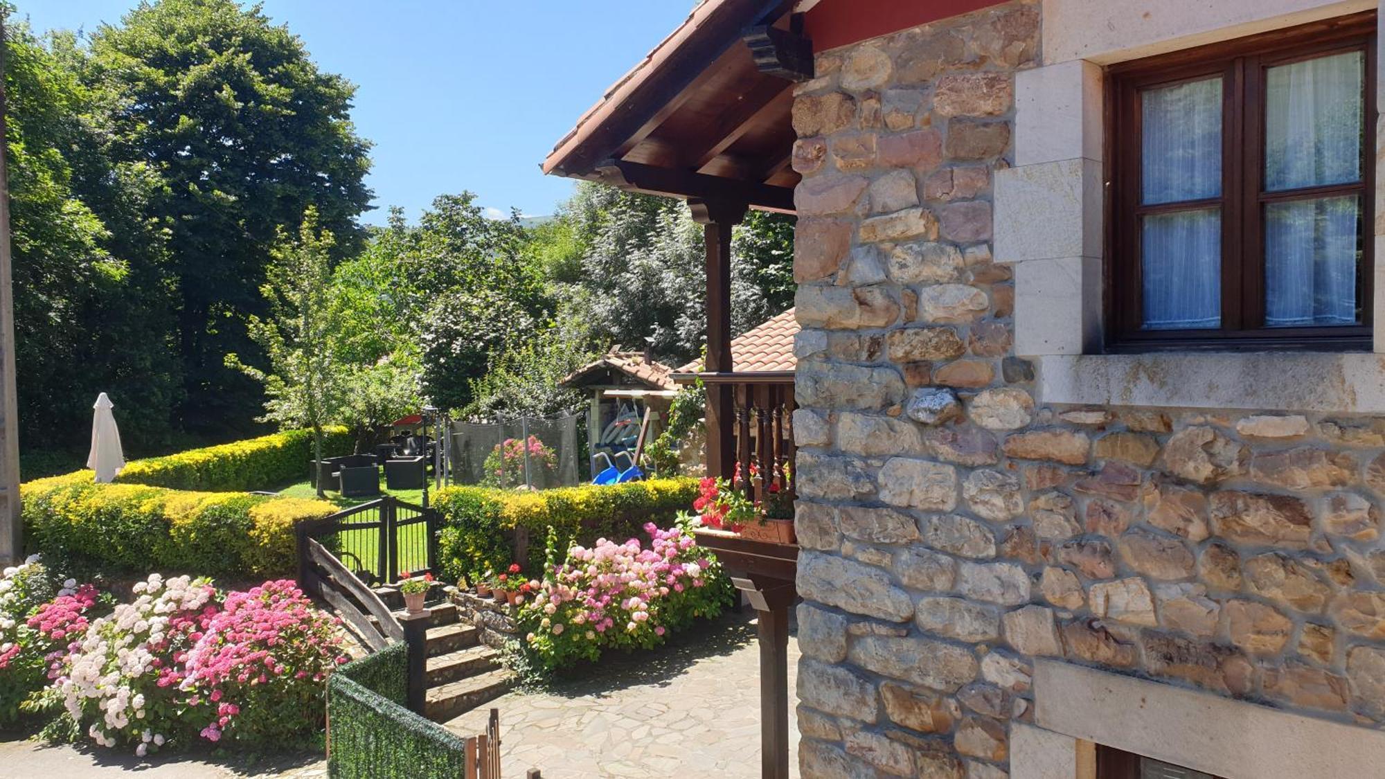 Casa Rural Caborzal Renedo De Cabuerniga Esterno foto