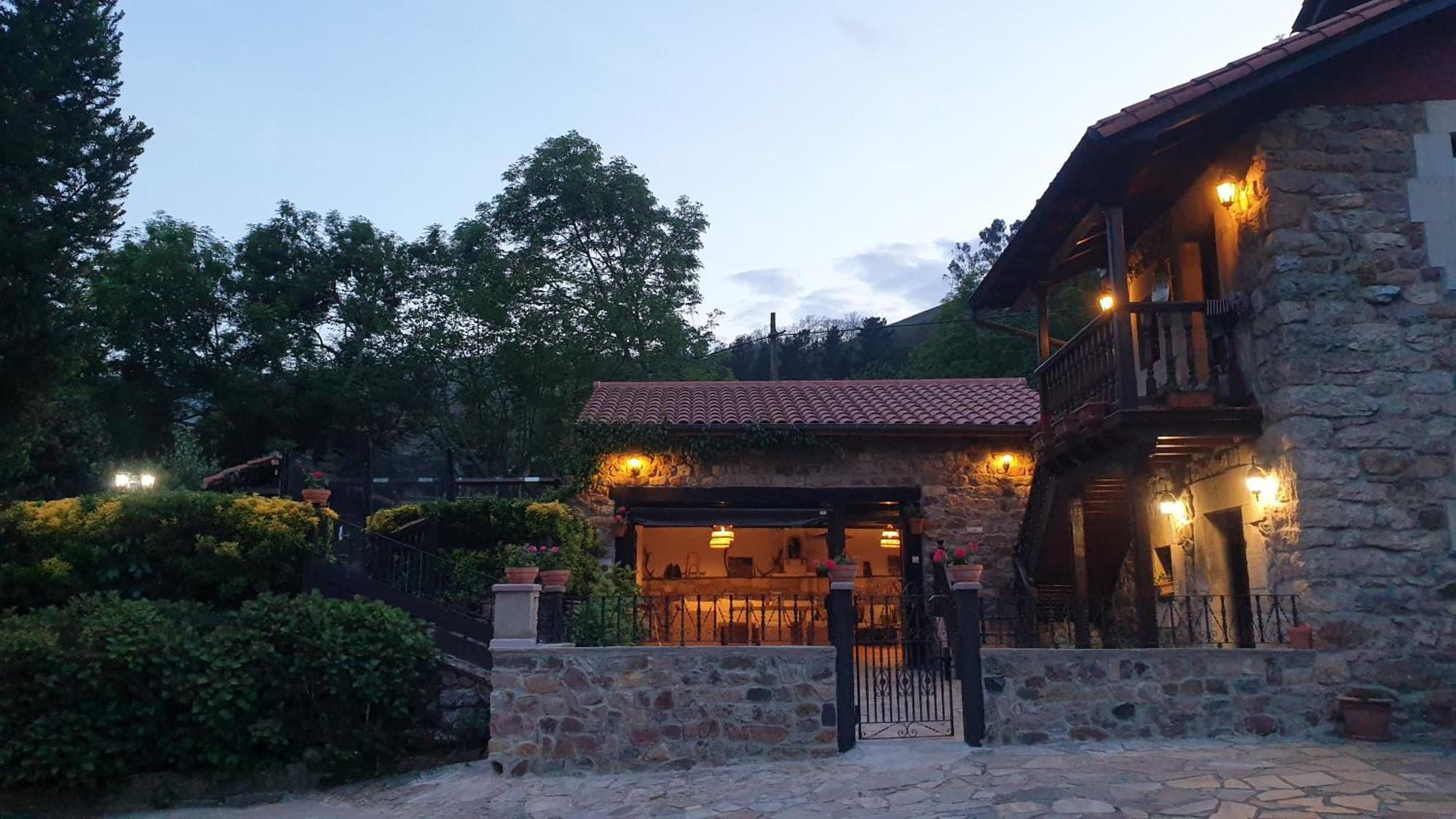 Casa Rural Caborzal Renedo De Cabuerniga Esterno foto