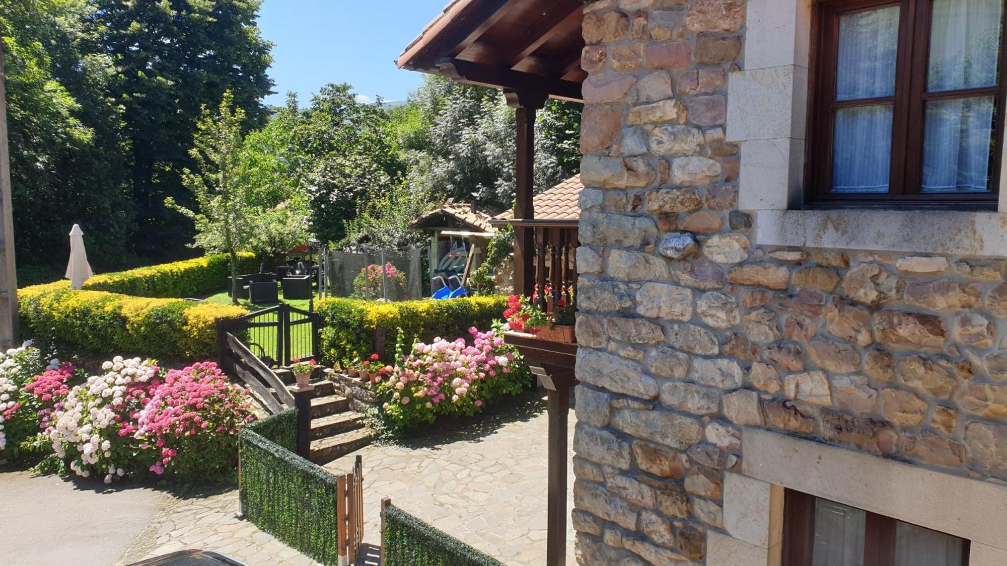 Casa Rural Caborzal Renedo De Cabuerniga Esterno foto